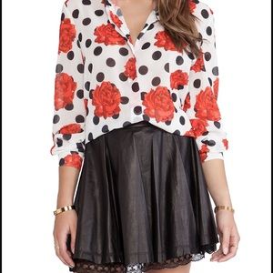 🎉 HP 🎉MINKPINK sheer polka dot and rose top❤️