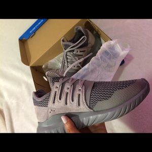 Adidas Tubular Radial Grey