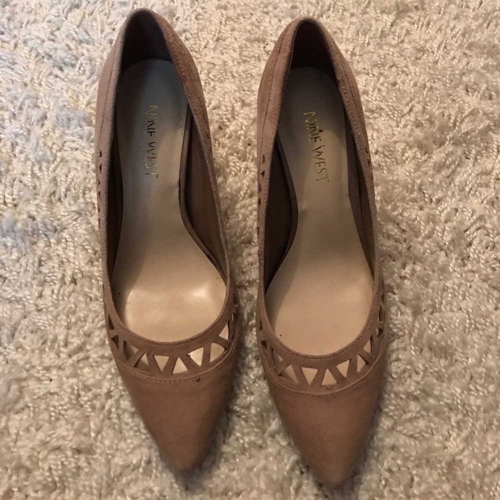 Nude heels. Good condition
