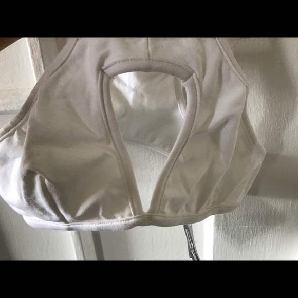 Supplex/Lycra workout top(sports bra)with key hole - Picture 3 of 3