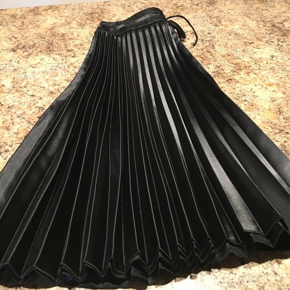 Vintage Skirt - Picture 2 of 4