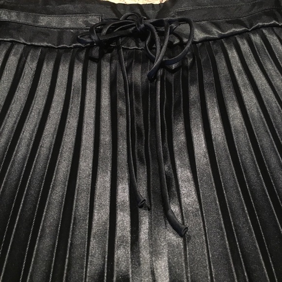 Vintage Skirt - Picture 3 of 4