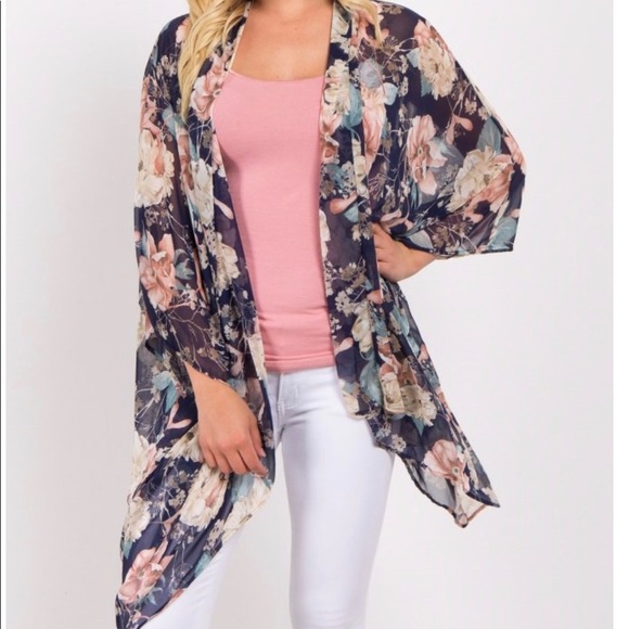pink blush Tops - NWOT Navy floral kimono