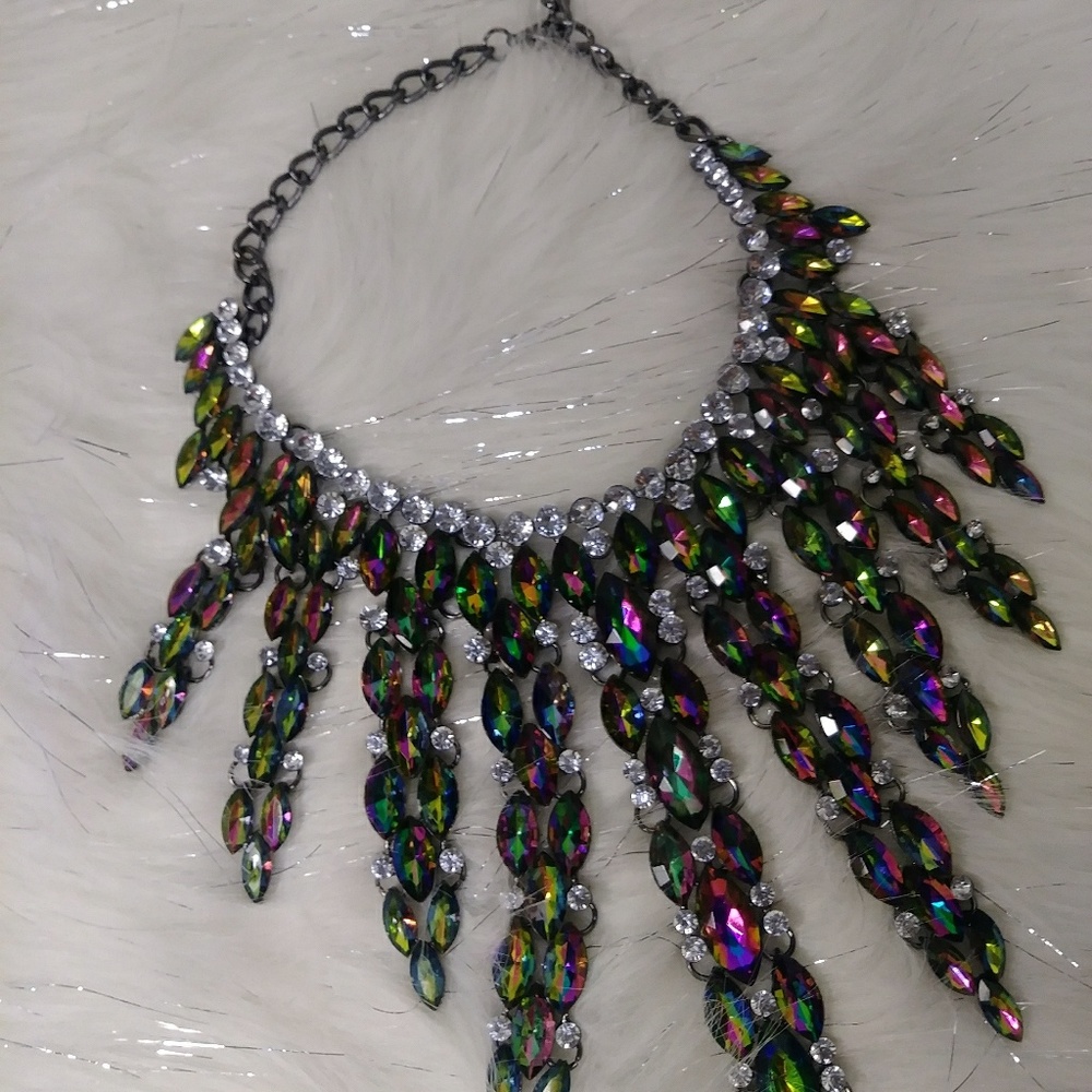 🆕Color Changing Crystal Drop - Picture 2 of 3