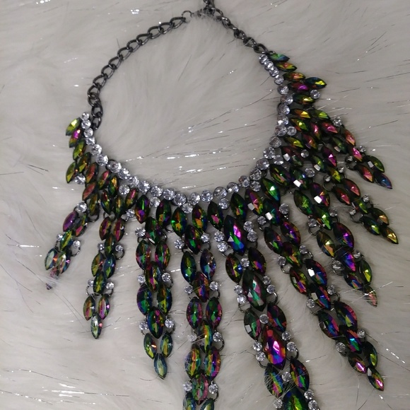 🆕Color Changing Crystal Drop - Picture 2 of 3