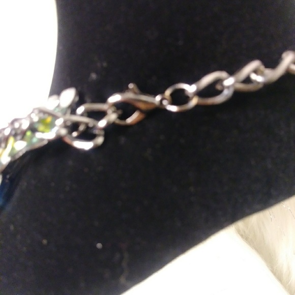 🆕Color Changing Crystal Drop - Picture 3 of 3