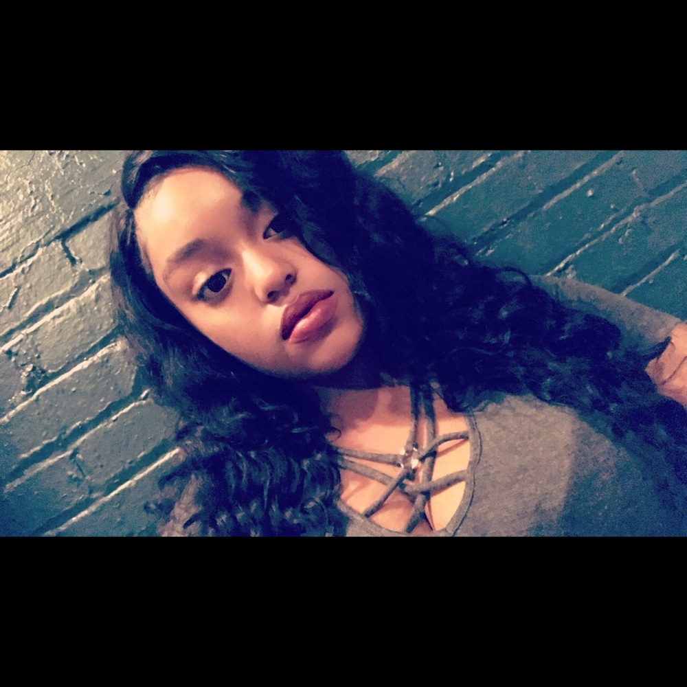 Meet your Posher, Myisha