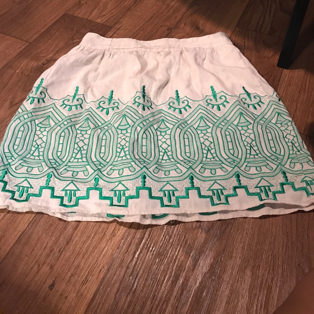 XL embroidered skirt