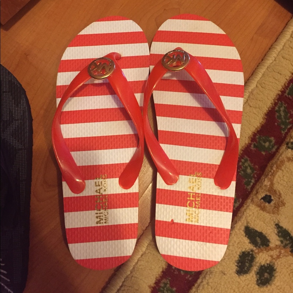 Michael kors flip flops