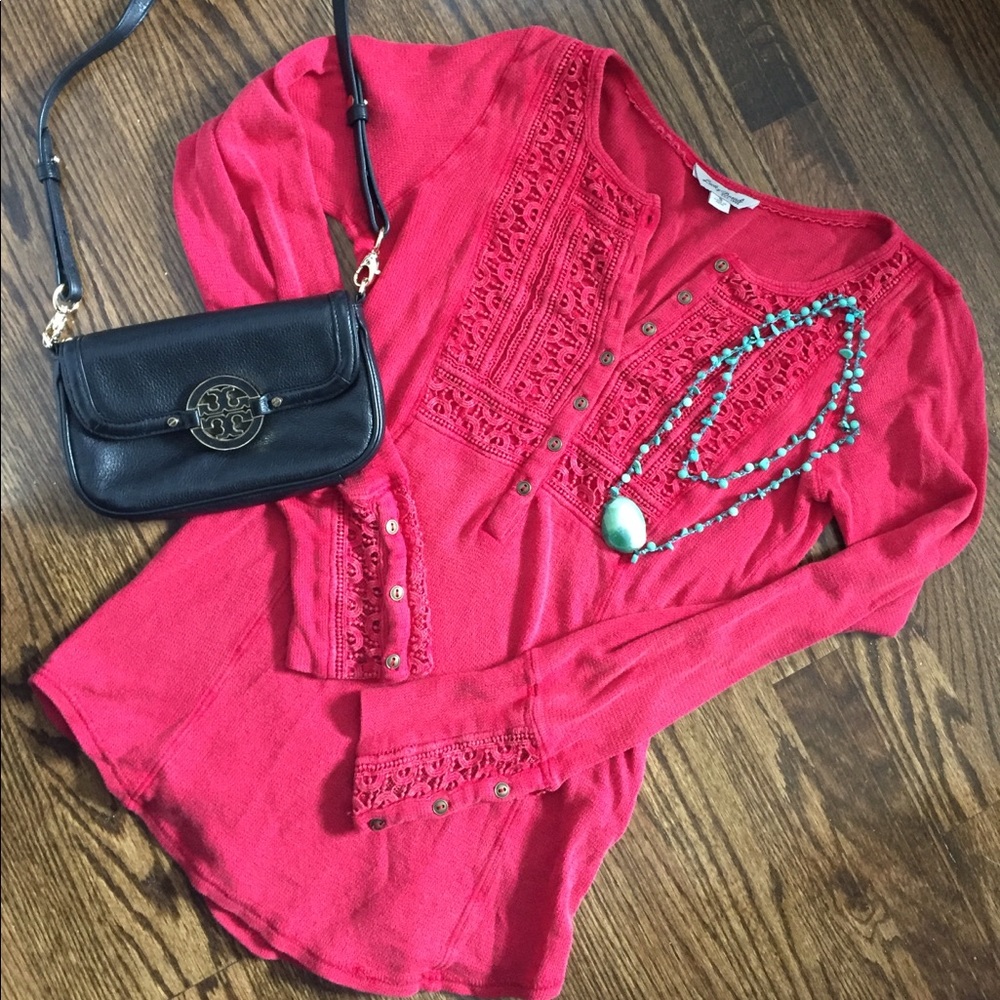 Lucky brand thermal with embroidered details