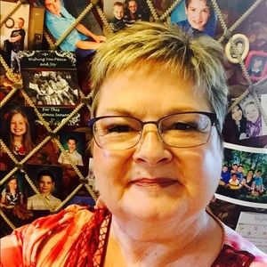 Meet your Posher, Peggy