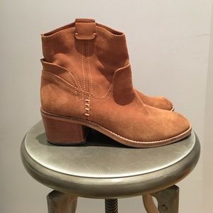 Perfect fall booties, Dolce Vita, Size 7.5