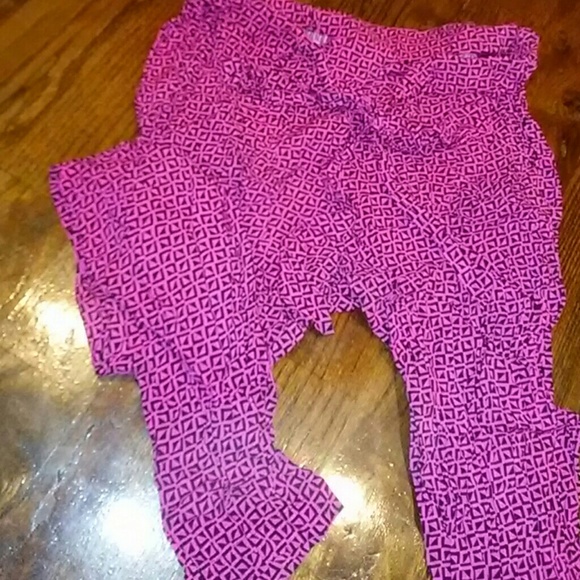 Hot pink and black loose fitting pants - Picture 1 of 1