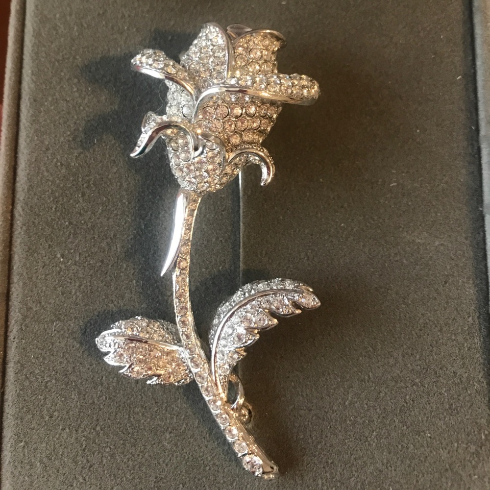 Sale! Rose Brooch
