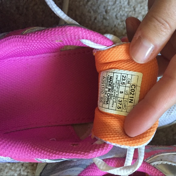 Women's Asics running shoes - Picture 4 of 4