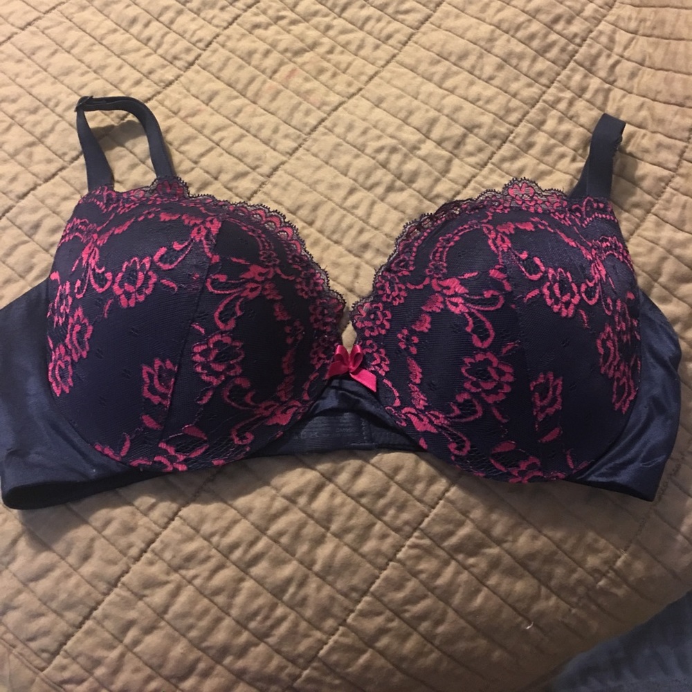 36C Maidenform Bra