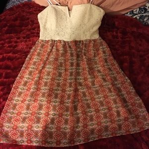short strapless dress size says  11 fits like a 6