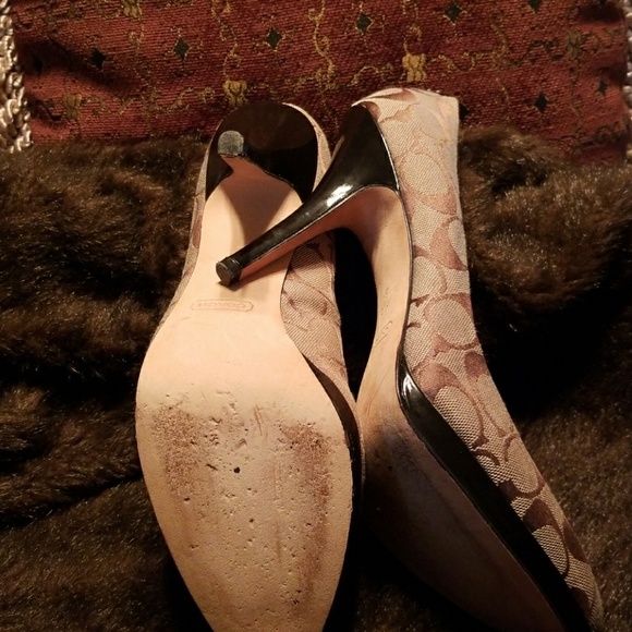 Coach Shoe - Picture 3 of 4