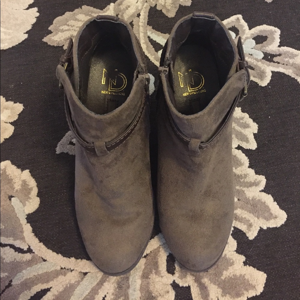 Suede booties - Picture 2 of 5