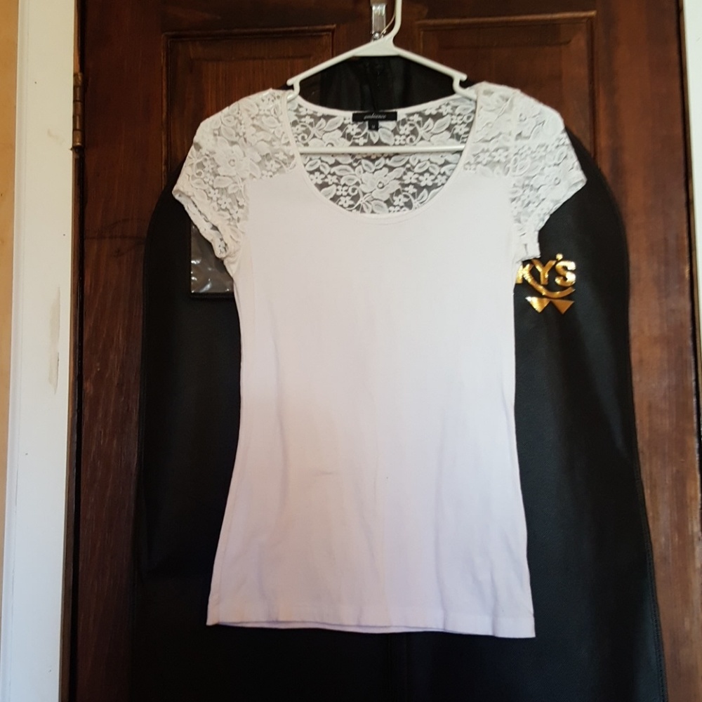 White t-shirt with lace sleeves and top of back