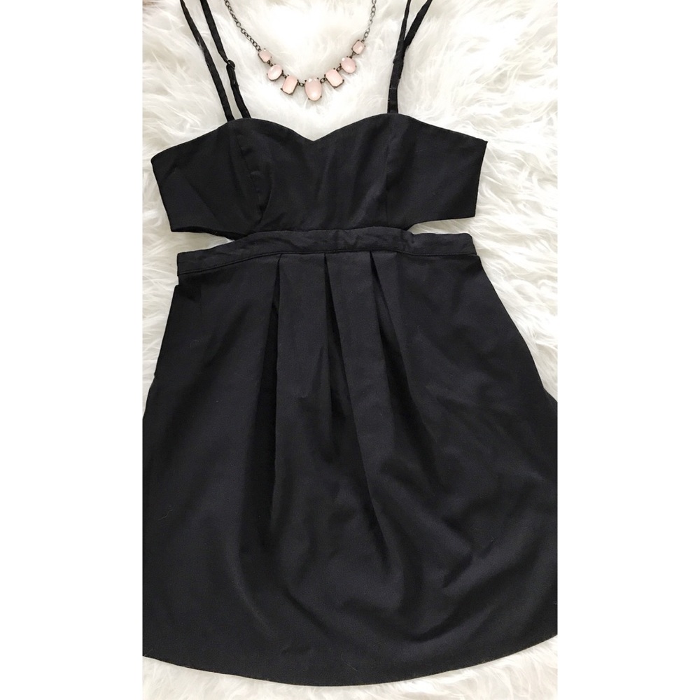 Black Sweetheart Cutout