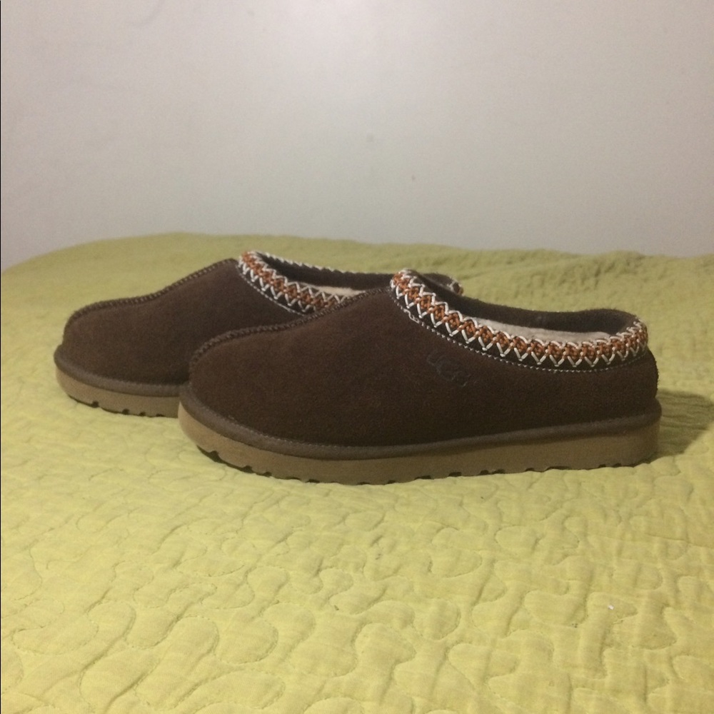 UGG Tasman Slippers (EXCELLENT CONDITION)