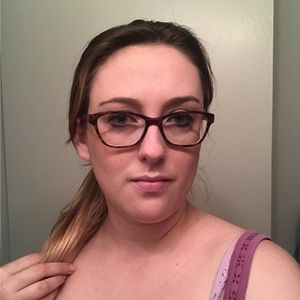 Meet your Posher, Holly