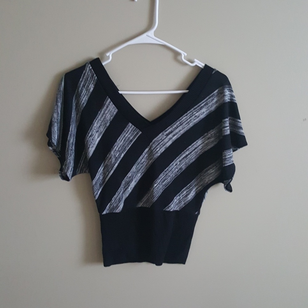 Black and gray v neck top