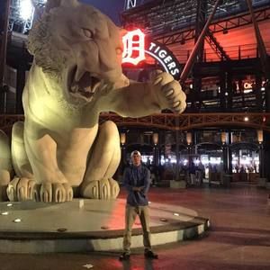 Meet your Posher, Sterling