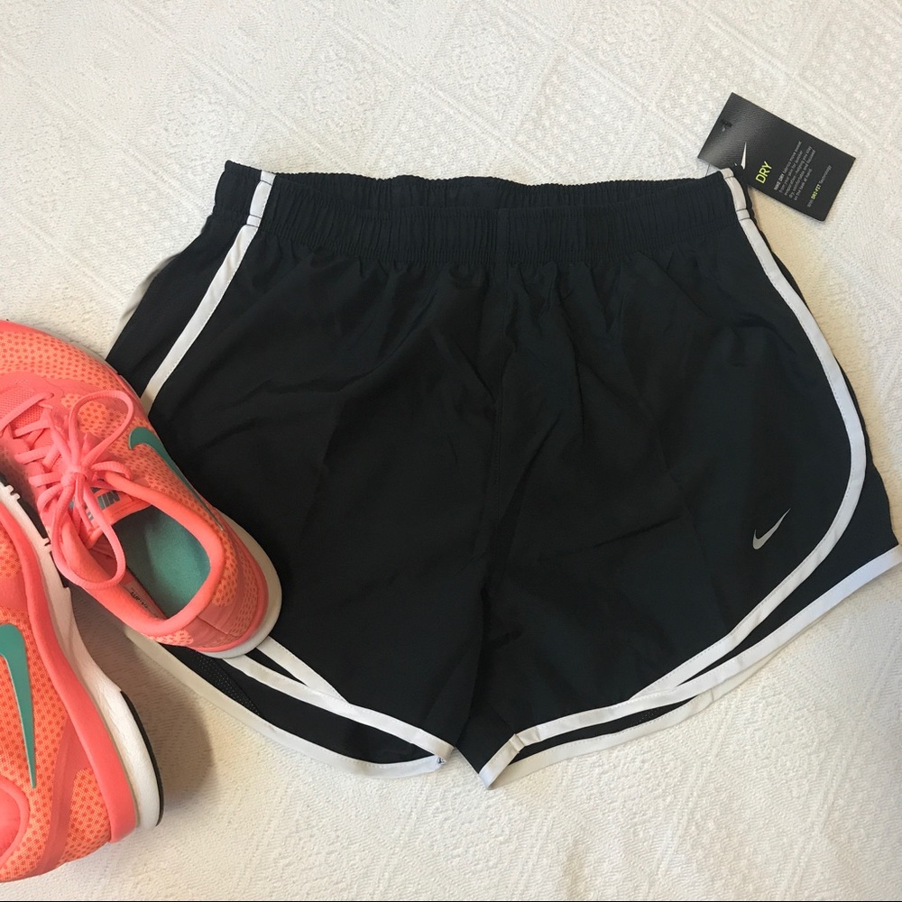 NWT Nike running shorts size Medium