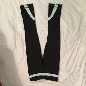 Lululemon Inspire Crops
