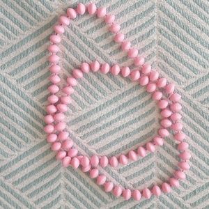 VINTAGE • BEADED NECKLACE • PINK