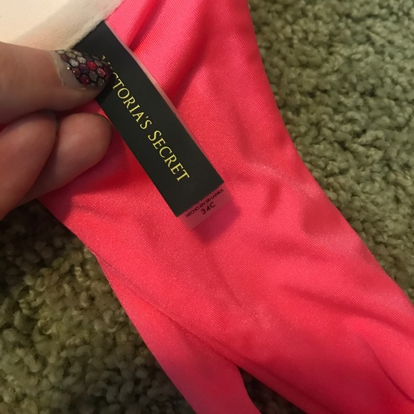 Never worn VS Bikini Top - Picture 4 of 5