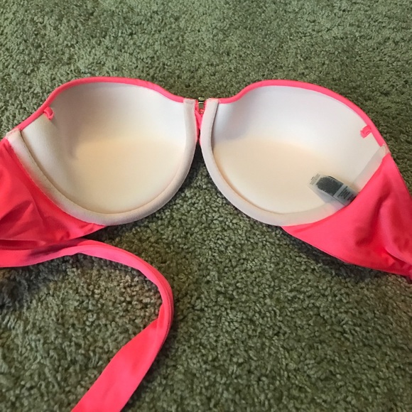 Never worn VS Bikini Top - Picture 5 of 5