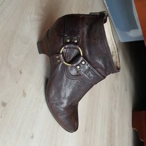 Frye Brown booties size 7.5