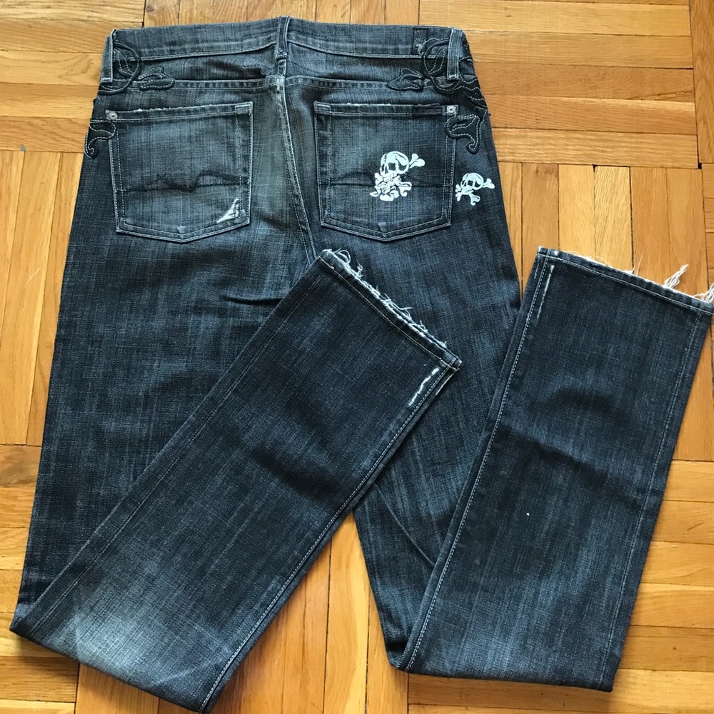 RARE!! 7 For All Mankind SKULL straight leg jeans