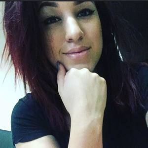 Meet your Posher, Alyssa