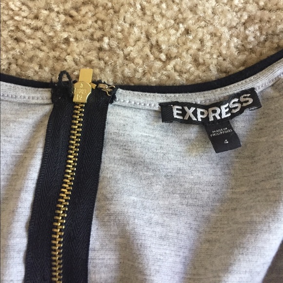 Express dress - Picture 2 of 3