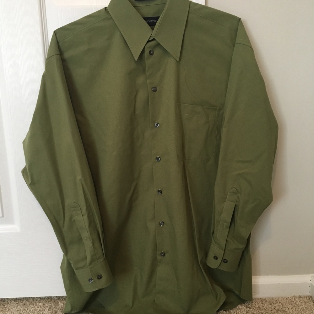 Men's long sleeve button down collared shirt