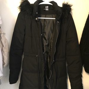 women’s H&M black hooded winter jacket size 2
