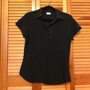 Black Columbia fishing shirt with back vent.
