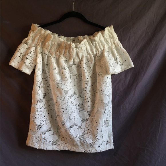 NWT H&M off the shoulder white lace blouse - Picture 4 of 8