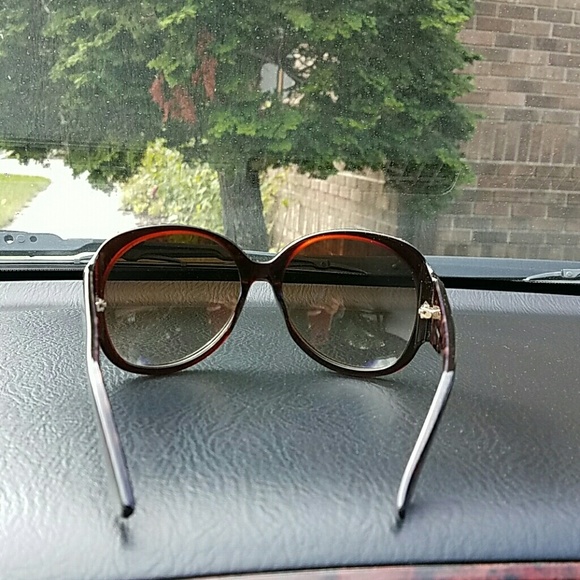 Authentic Gucci sunglasses - Picture 3 of 5