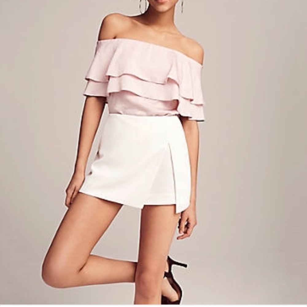 Size 0 - Express white skort