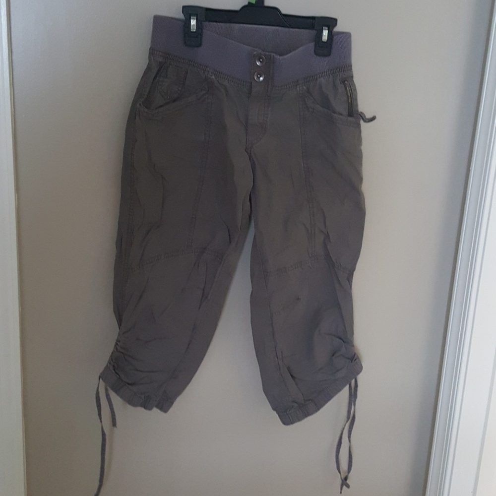 H&M capris