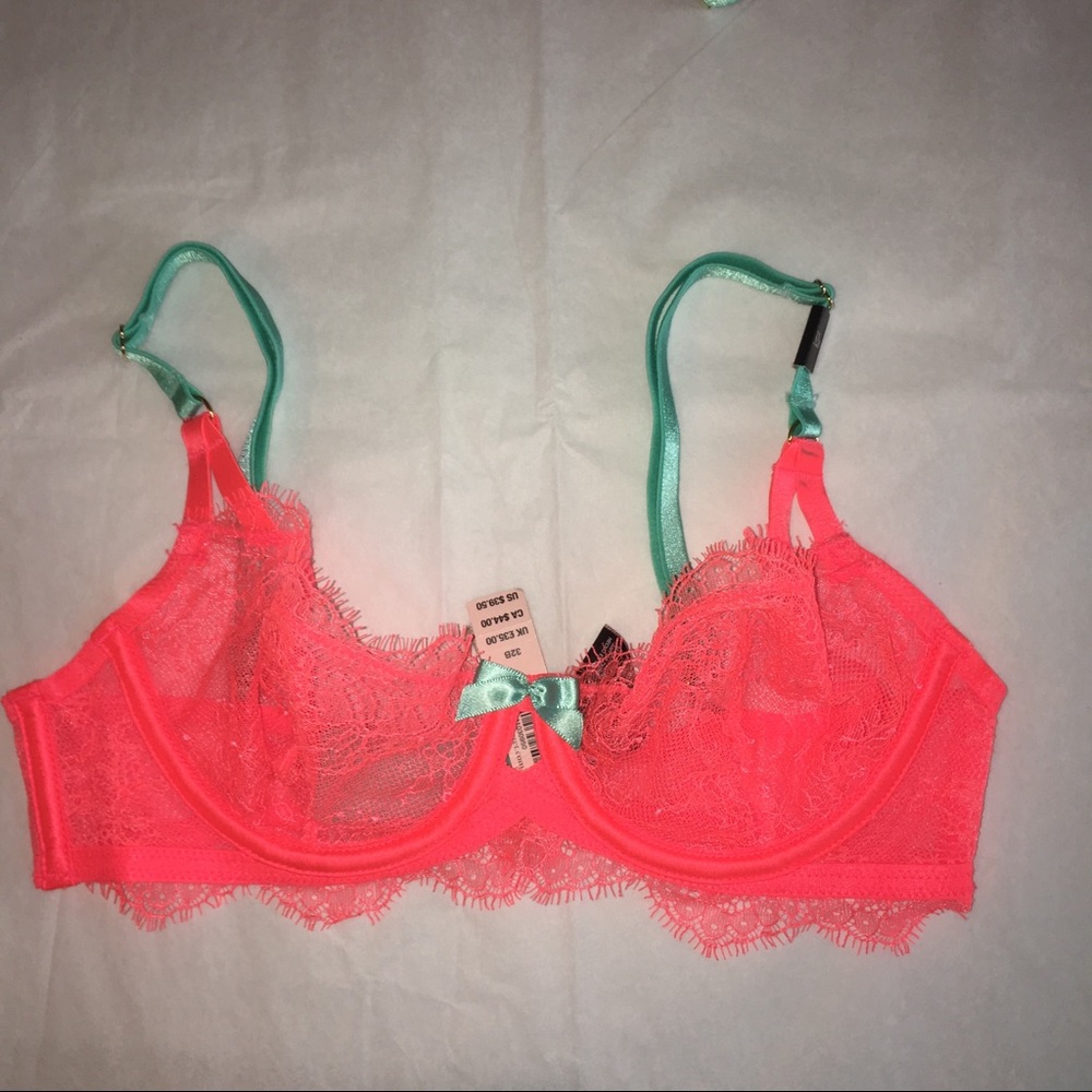 Victoria’s Secret unlined demi bra - Picture 2 of 4