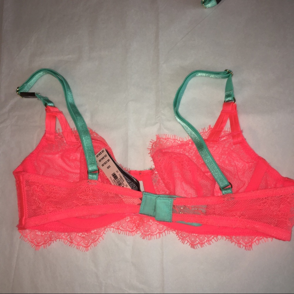 Victoria’s Secret unlined demi bra - Picture 3 of 4
