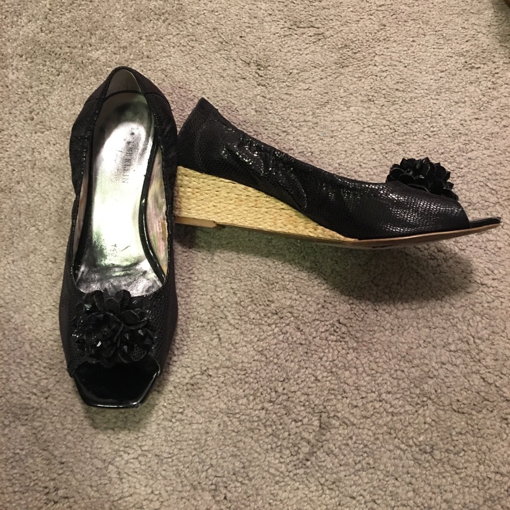 Anne Klein open toed wedges