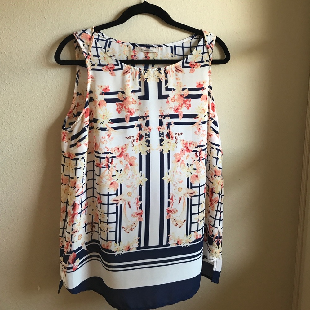 41 Hawthorne sleeveless print top in large