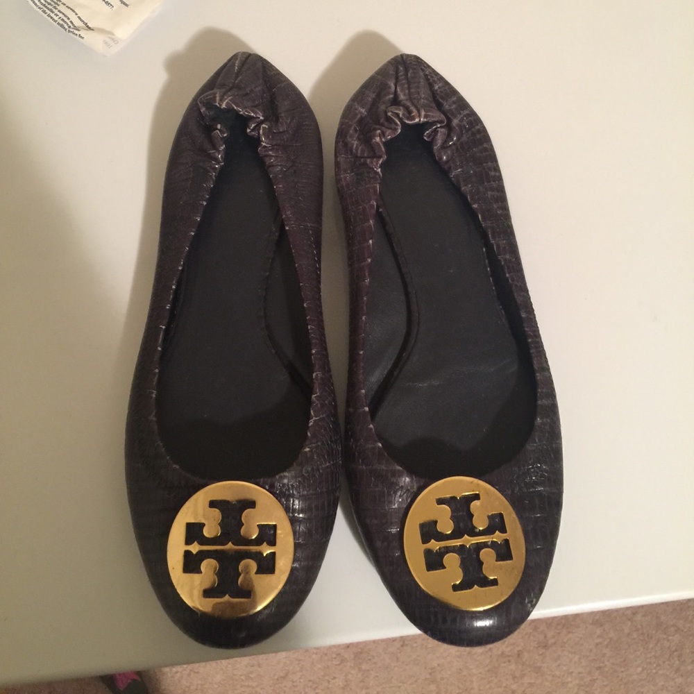 Navy blue crocodile leather Tory Burch flats
